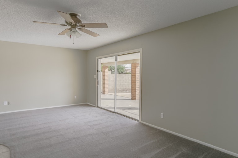 Photo 15 of 31 - 3721 W Phelps Rd, Phoenix, AZ 85053
