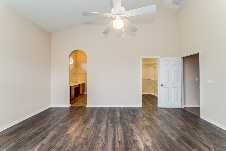 Photo 9 of 17 - 2222 Pico Ln, Mount Dora, FL 32757