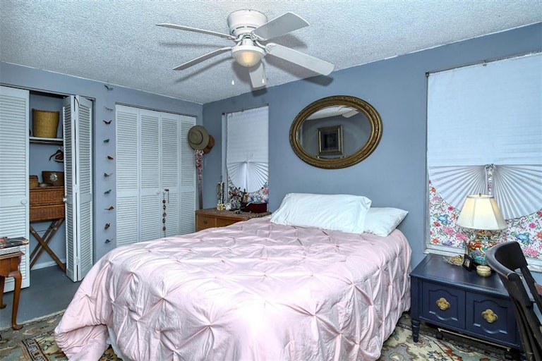 Photo 16 of 67 - 1720 Chester Ave, Sarasota, FL 34234
