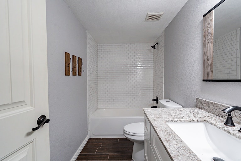 Photo 6 of 22 - 18811 N 19th Ave #1014, Phoenix, AZ 85027