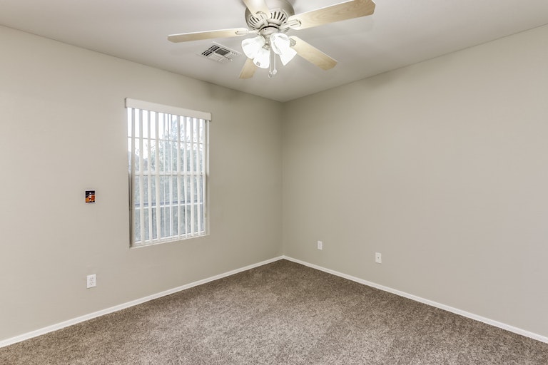 Photo 23 of 29 - 1506 E Sonrisas St, Phoenix, AZ 85040