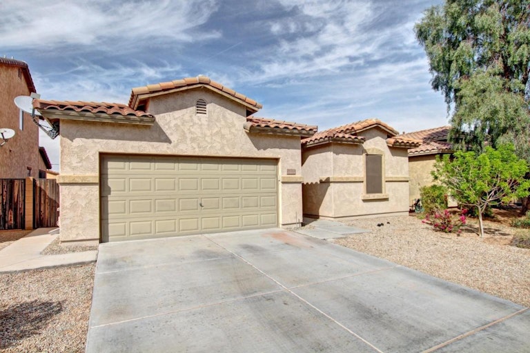 Photo 1 of 30 - 45464 W Alamendras St, Maricopa, AZ 85139