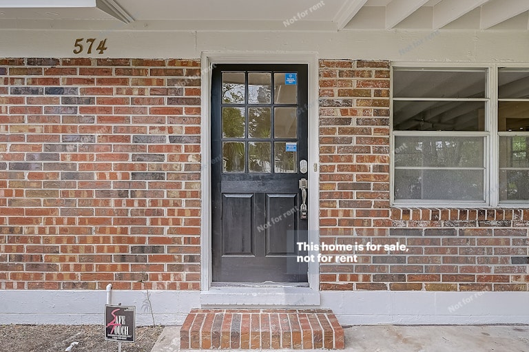 Photo 14 of 44 - 574 Valbon St, Orange Park, FL 32073