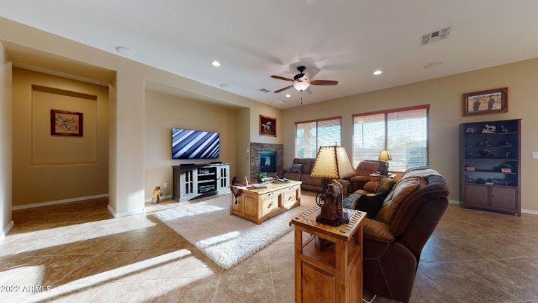 Photo 11 of 54 - 43916 N 50th Ln, New River, AZ 85087
