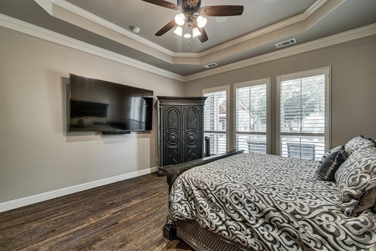 Photo 13 of 39 - 3911 Shiloh Trl, Midlothian, TX 76065