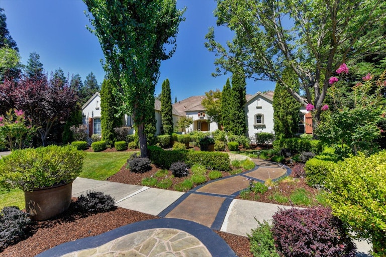 Photo 3 of 70 - 8910 Belford Ct, Roseville, CA 95747