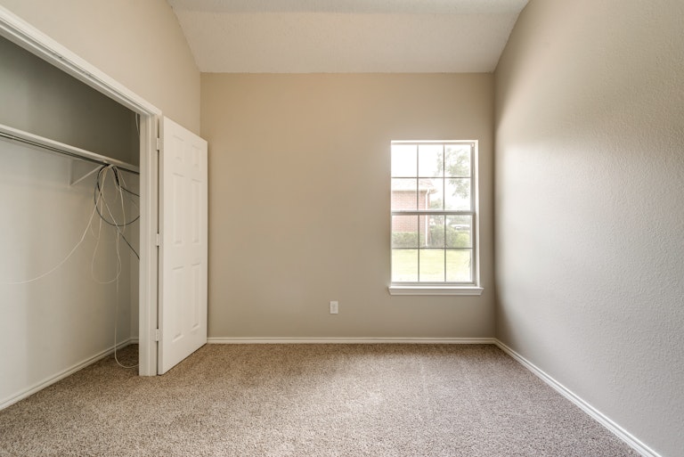Photo 24 of 32 - 9217 Briarcrest Dr, Rowlett, TX 75089