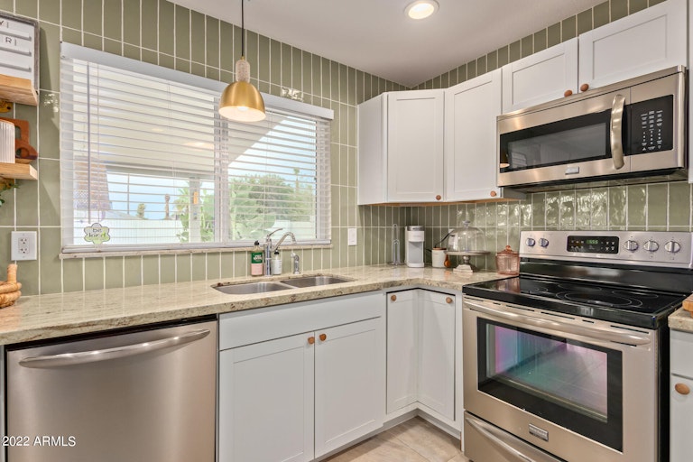 Photo 20 of 42 - 1704 W Loughlin Dr, Chandler, AZ 85224