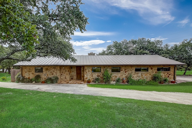 Photo 48 of 60 - 915 Lauder Dr, Spicewood, TX 78669