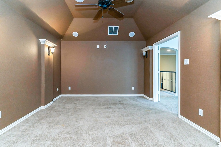 Photo 27 of 37 - 4712 Eddleman Dr, Fort Worth, TX 76244