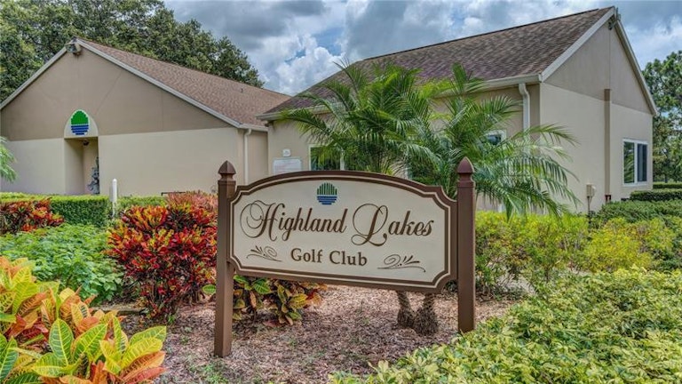 Photo 28 of 39 - 1614 Berwick Ct Unit C, Palm Harbor, FL 34684