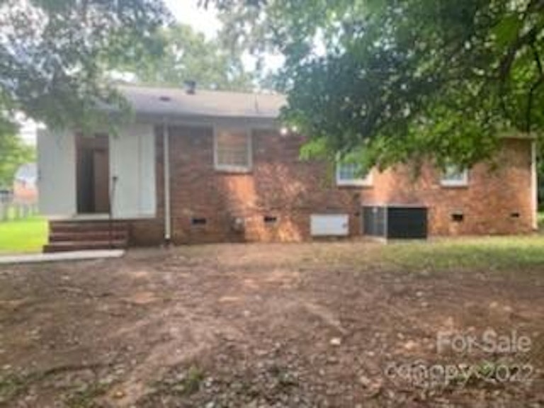Photo 21 of 23 - 933 Clanton Rd, Charlotte, NC 28217