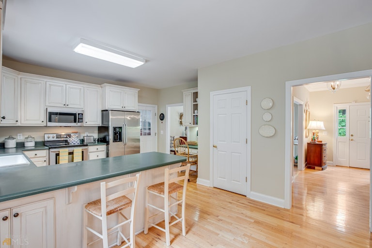 Photo 23 of 70 - 3723 Hardy Rd, Gainesville, GA 30506