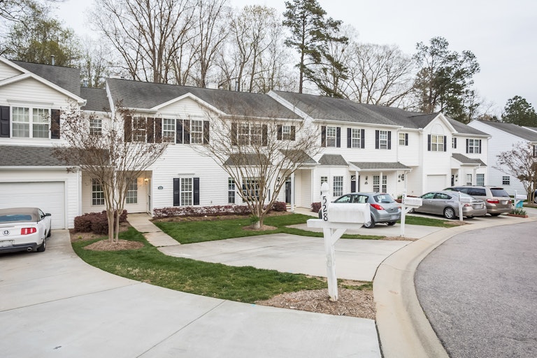 Photo 24 of 25 - 528 Misty Groves Cir, Morrisville, NC 27560