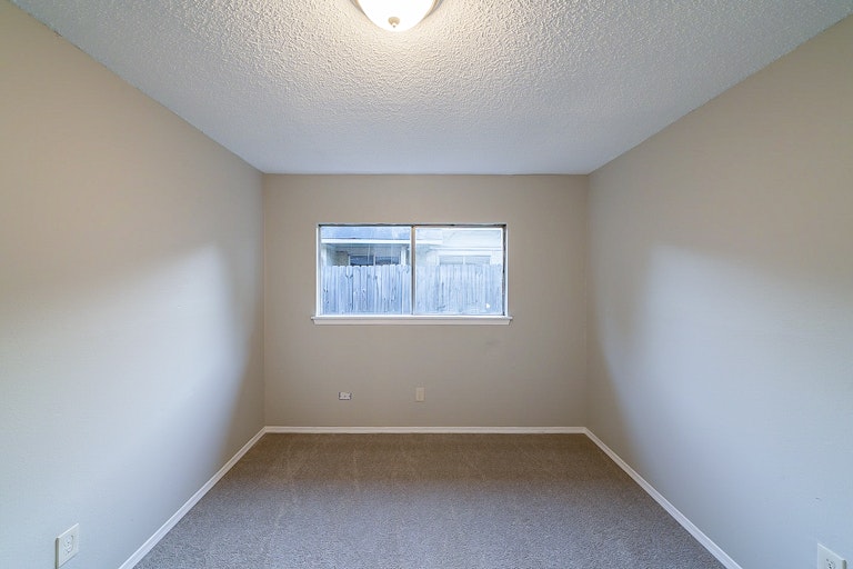 Photo 19 of 33 - 3303 Crossman St, Porter, TX 77365