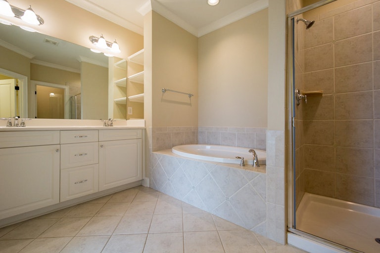 Photo 4 of 18 - 142 Cofield Cir, Durham, NC 27707