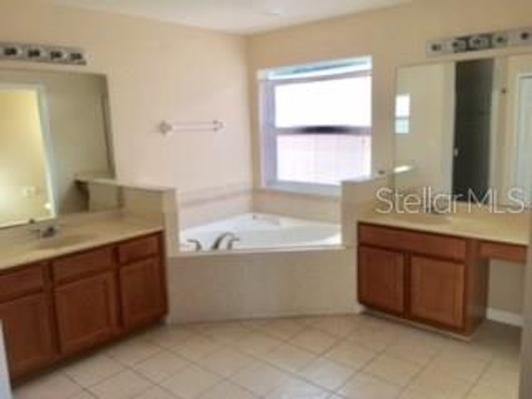 Photo 12 of 15 - 2851 Sweetspire Cir, Kissimmee, FL 34746