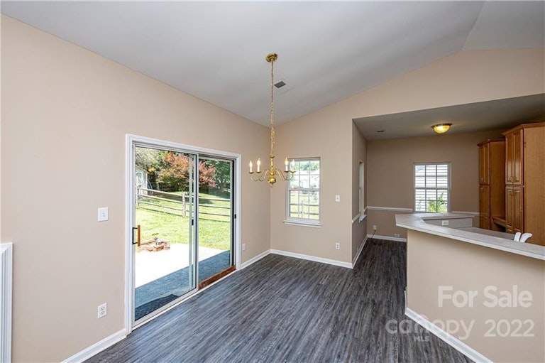 Photo 6 of 31 - 14916 Cane Field Dr, Charlotte, NC 28273