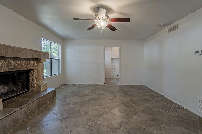 Photo 15 of 31 - 1702 E Oak Harbor Dr, Gilbert, AZ 85234