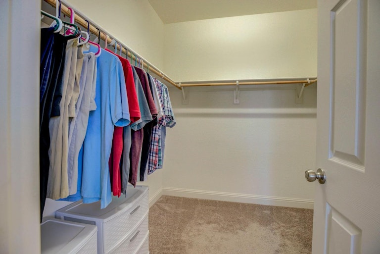 Photo 14 of 35 - 4848 Ammolite Way, Elk Grove, CA 95757