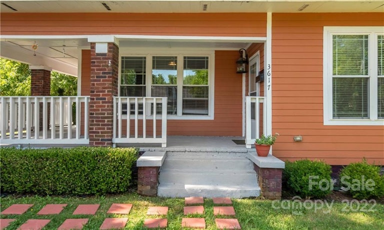 Photo 31 of 32 - 3617 Tuckaseegee Rd, Charlotte, NC 28208