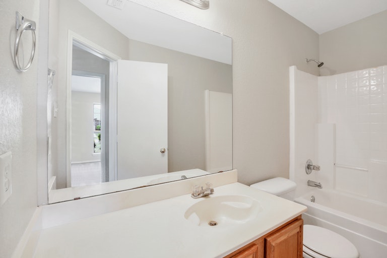 Photo 22 of 26 - 1228 Cypress Ln, Lancaster, TX 75146
