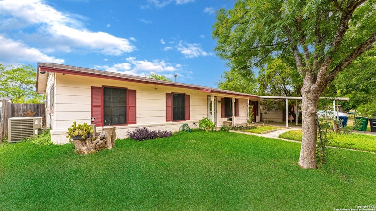 Photo 3 of 25 - 7323 Timber Ridge Dr, San Antonio, TX 78227