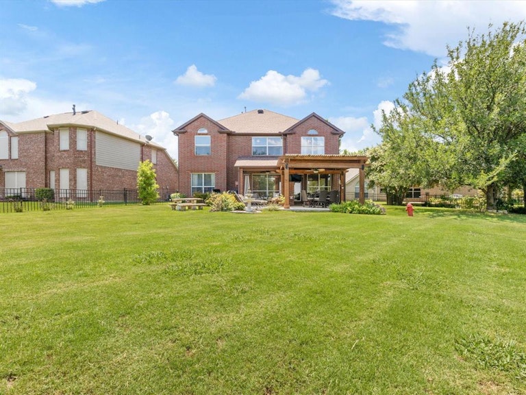 Photo 38 of 38 - 4133 Walnut Creek Ct, Fort Worth, TX 76137