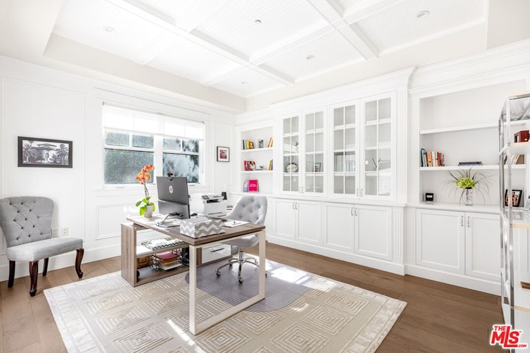 Photo 18 of 52 - 17524 Jayden Ln, Encino, CA 91316