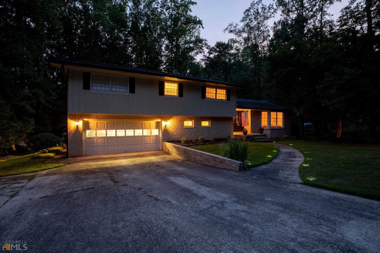 Photo 75 of 82 - 5437 Smoke Rise Dr, Stone Mountain, GA 30087