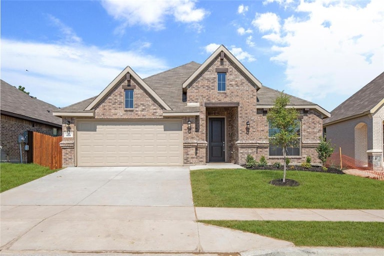 Photo 1 of 28 - 816 Long Iron Dr, Fort Worth, TX 76108