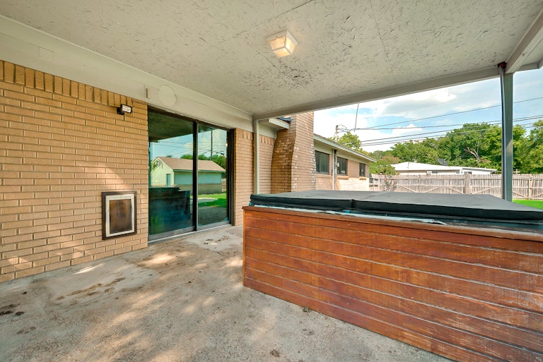 Photo 22 of 24 - 6640 Briley Dr, North Richland Hills, TX 76180