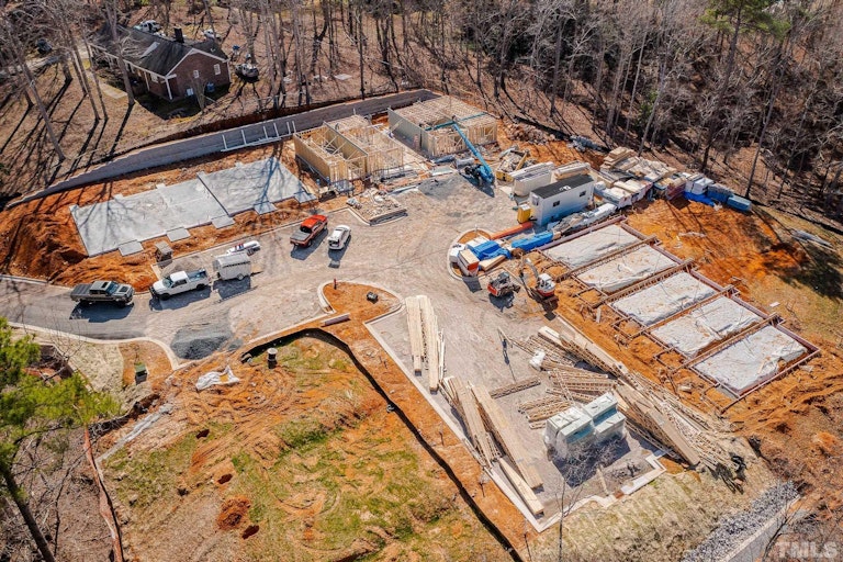 Photo 17 of 36 - 5713 Parker Pines Ct, Raleigh, NC 27609