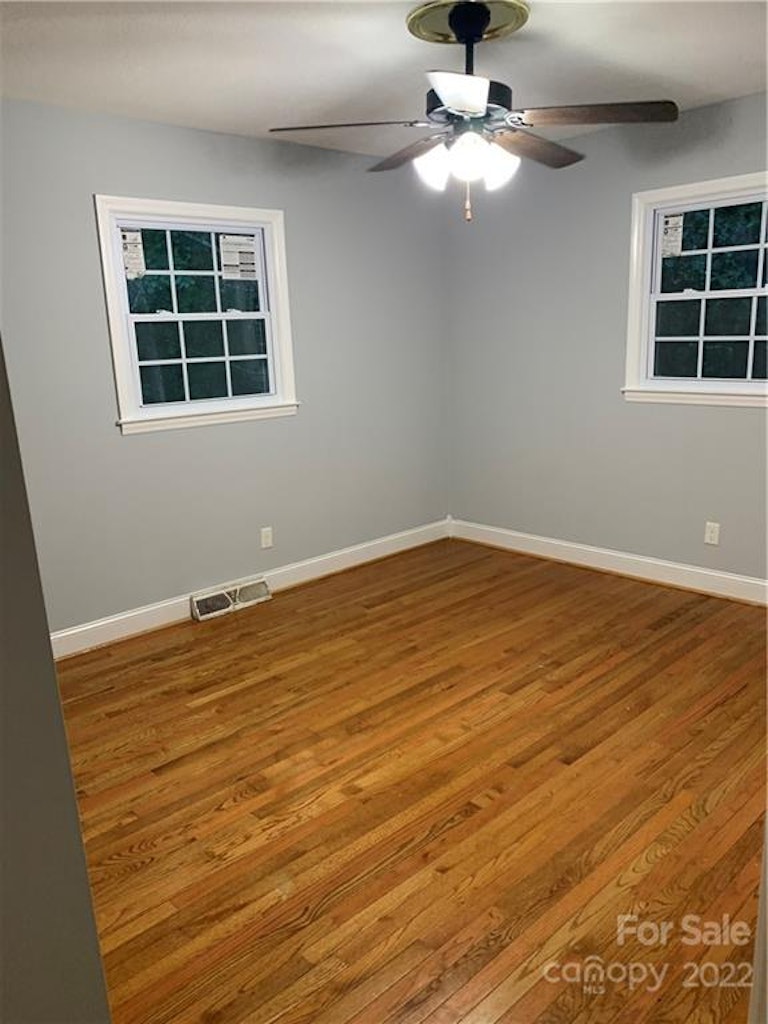 Photo 20 of 24 - 7628 Meadowdale Ln, Charlotte, NC 28212