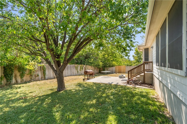 Photo 37 of 37 - 300 Olympic Dr, Pflugerville, TX 78660