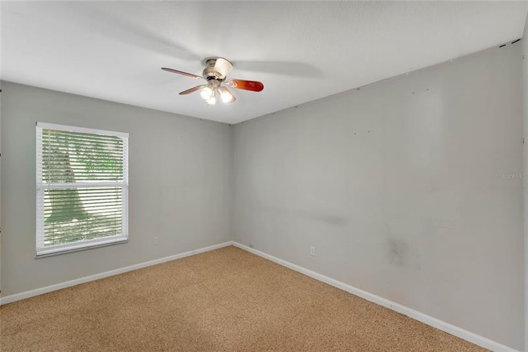 Photo 17 of 49 - 6609 Cherry Grove Cir, Orlando, FL 32809