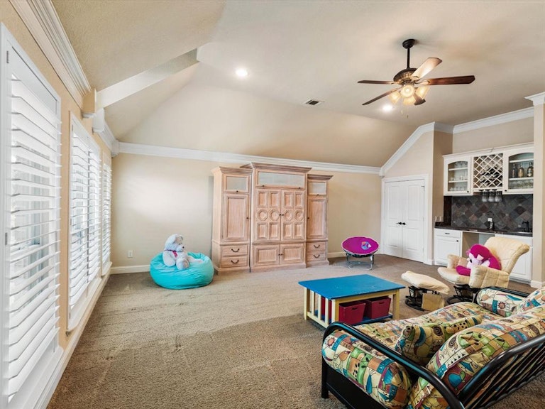 Photo 21 of 31 - 5421 Pershing Ave, Fort Worth, TX 76107