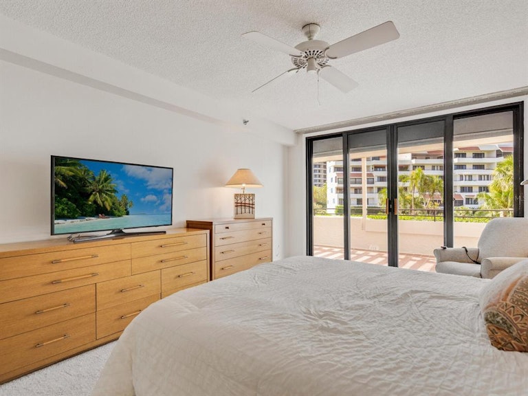 Photo 16 of 39 - 1485 Gulf Of Mexico Dr #103, Longboat Key, FL 34228