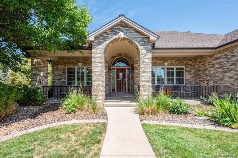 Photo 2 of 30 - 25 Blue Heron Dr, Thornton, CO 80241