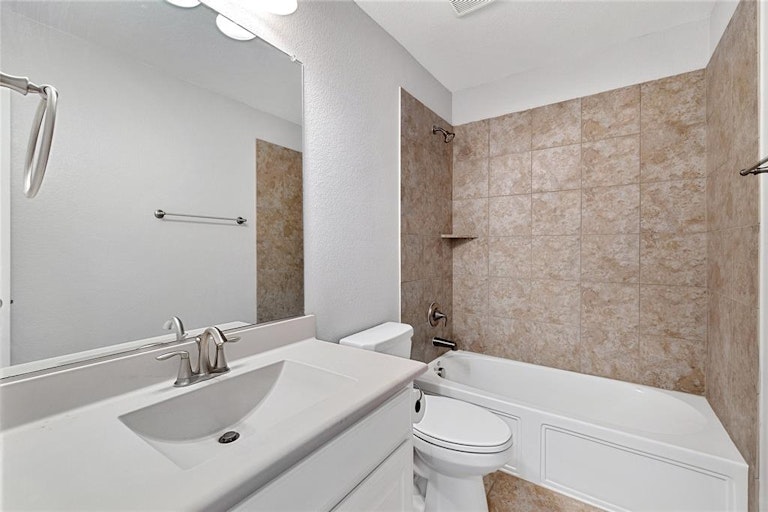 Photo 28 of 36 - 2317 Prairie Glen St, The Colony, TX 75056