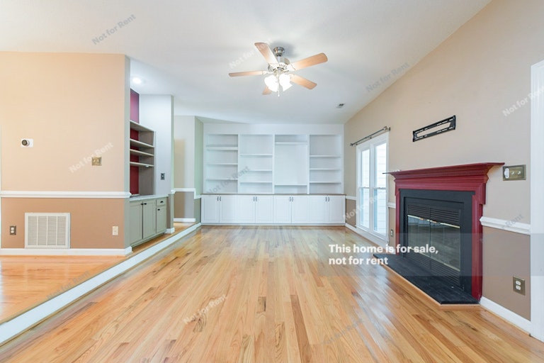 Photo 3 of 19 - 4113 Settlement Dr, Durham, NC 27713