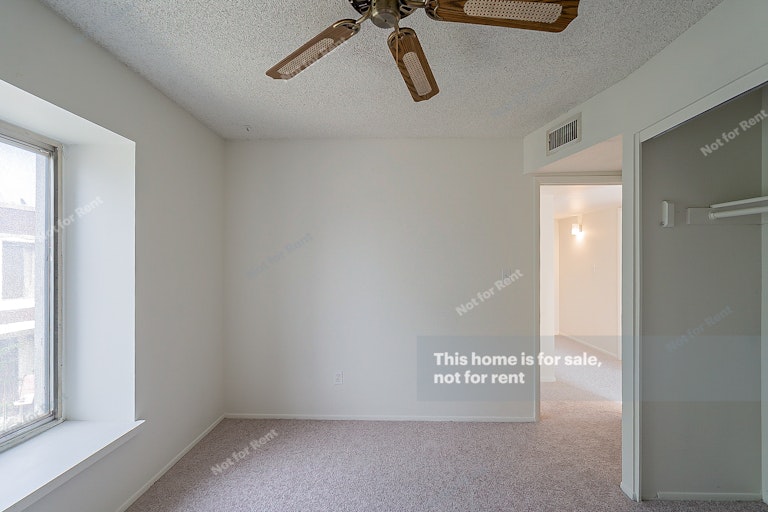 Photo 14 of 18 - 3402 W Echo Ln, Phoenix, AZ 85051