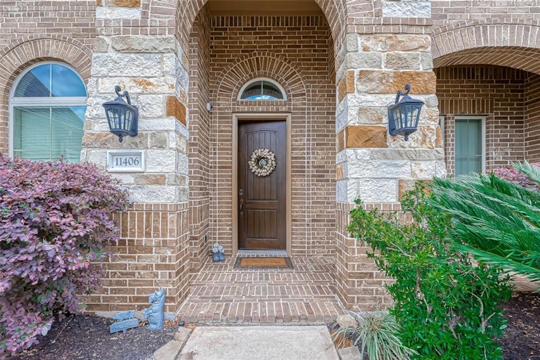 Photo 3 of 47 - 11406 Domina St, Richmond, TX 77406