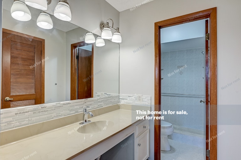 Photo 9 of 35 - 9943 Fawn Ridge Dr, Jacksonville, FL 32256