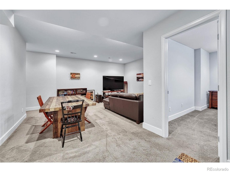 Photo 27 of 40 - 2039 S Gilpin St, Denver, CO 80210
