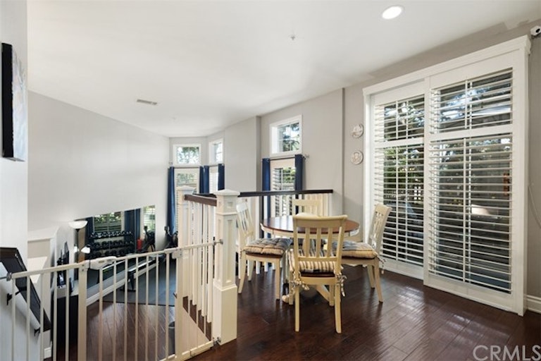 Photo 9 of 41 - 3401 S Main St Unit H, Santa Ana, CA 92707