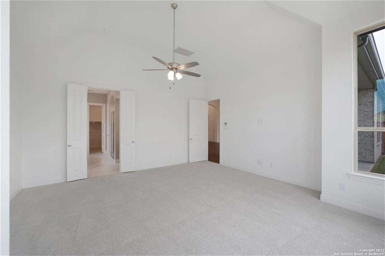 Photo 13 of 25 - 1915 Privet Rd, New Braunfels, TX 78132