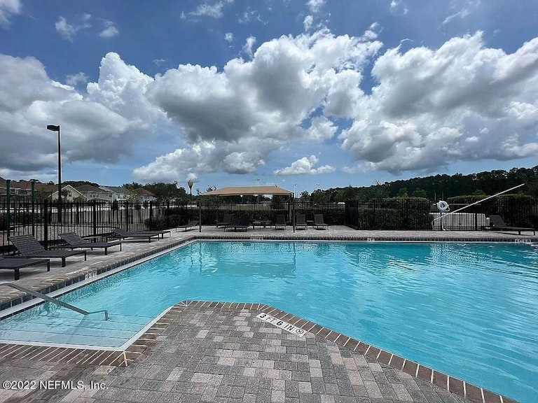 Photo 35 of 40 - 6304 Pendragon Pl, Jacksonville, FL 32258