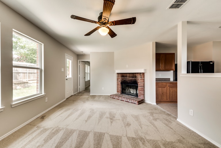 Photo 2 of 37 - 12823 Serenity Dr, Frisco, TX 75035