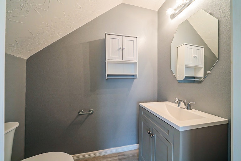 Photo 18 of 36 - 2011 Dalton Trace Ct, Spring, TX 77373